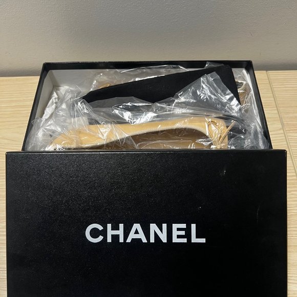 Chanel Interlocking CC Logo Ballet Flats 37.5 - Picture 5 of 8